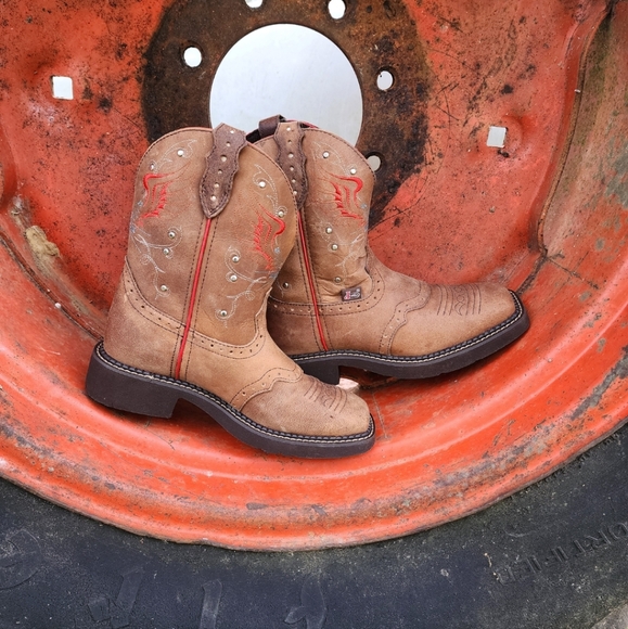 NWT Justin Gypsy Leather Studded Cowgirl Boots - Picture 11 of 14